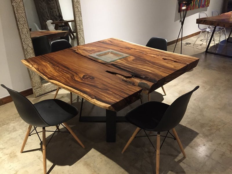 Live Edge Table and Furniture, durable solid wood and traditional handcrafting