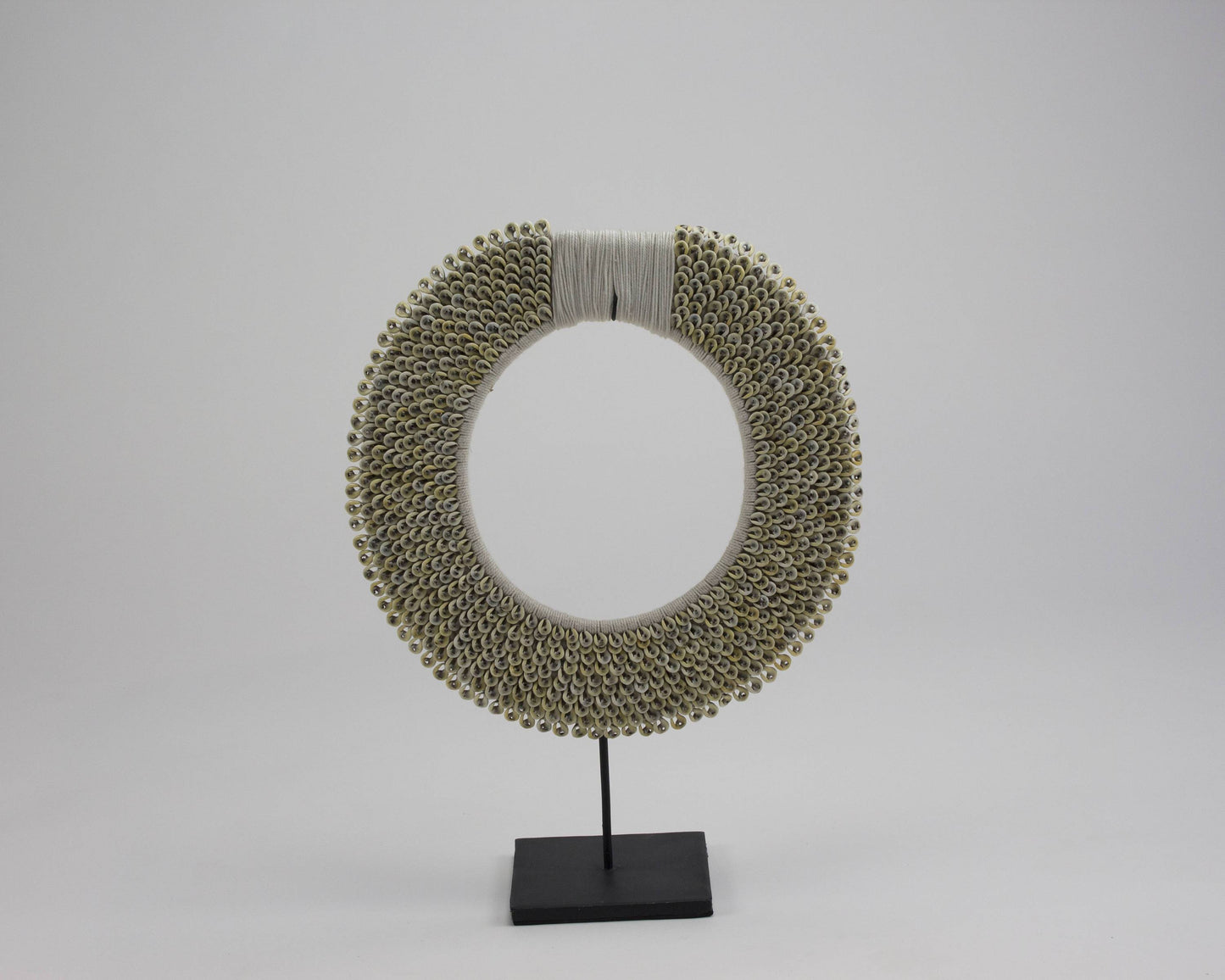 ARKA Living TRIBAL SHELL NECKLACE