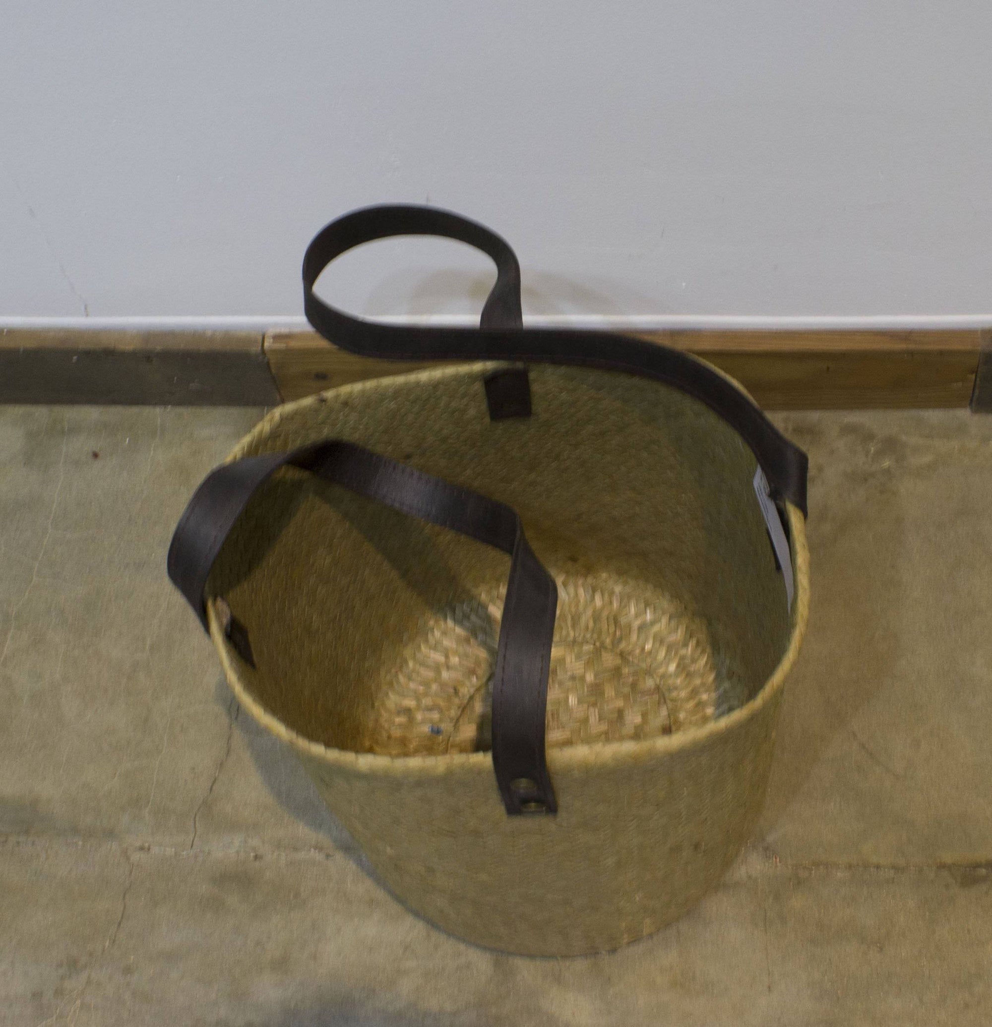 ARKA Living Handcrafted basket/bag with leather handle