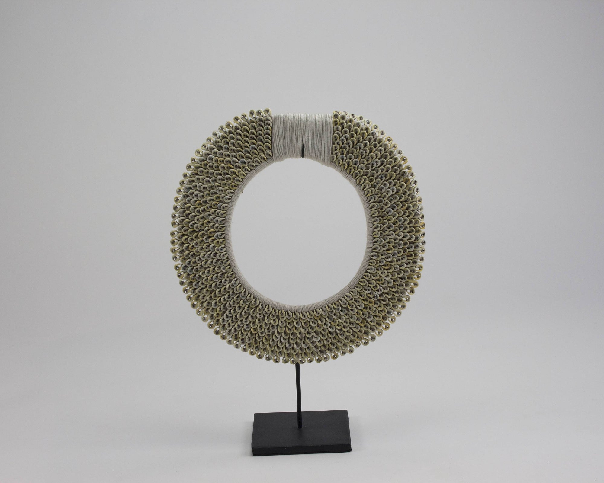 ARKA Living TRIBAL SHELL NECKLACE