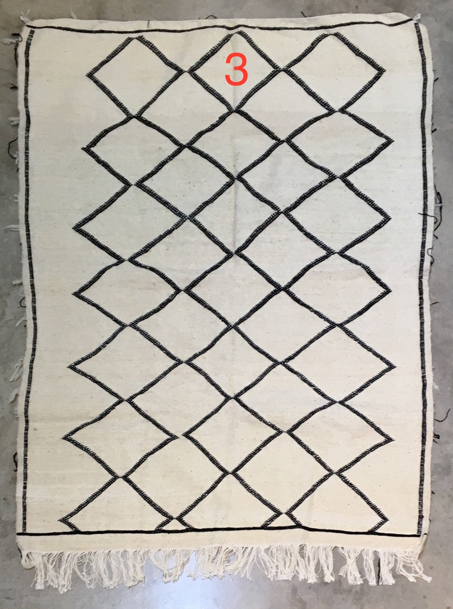 ARKA Living Vintage Kilim cream white moroccan rug pattern 3