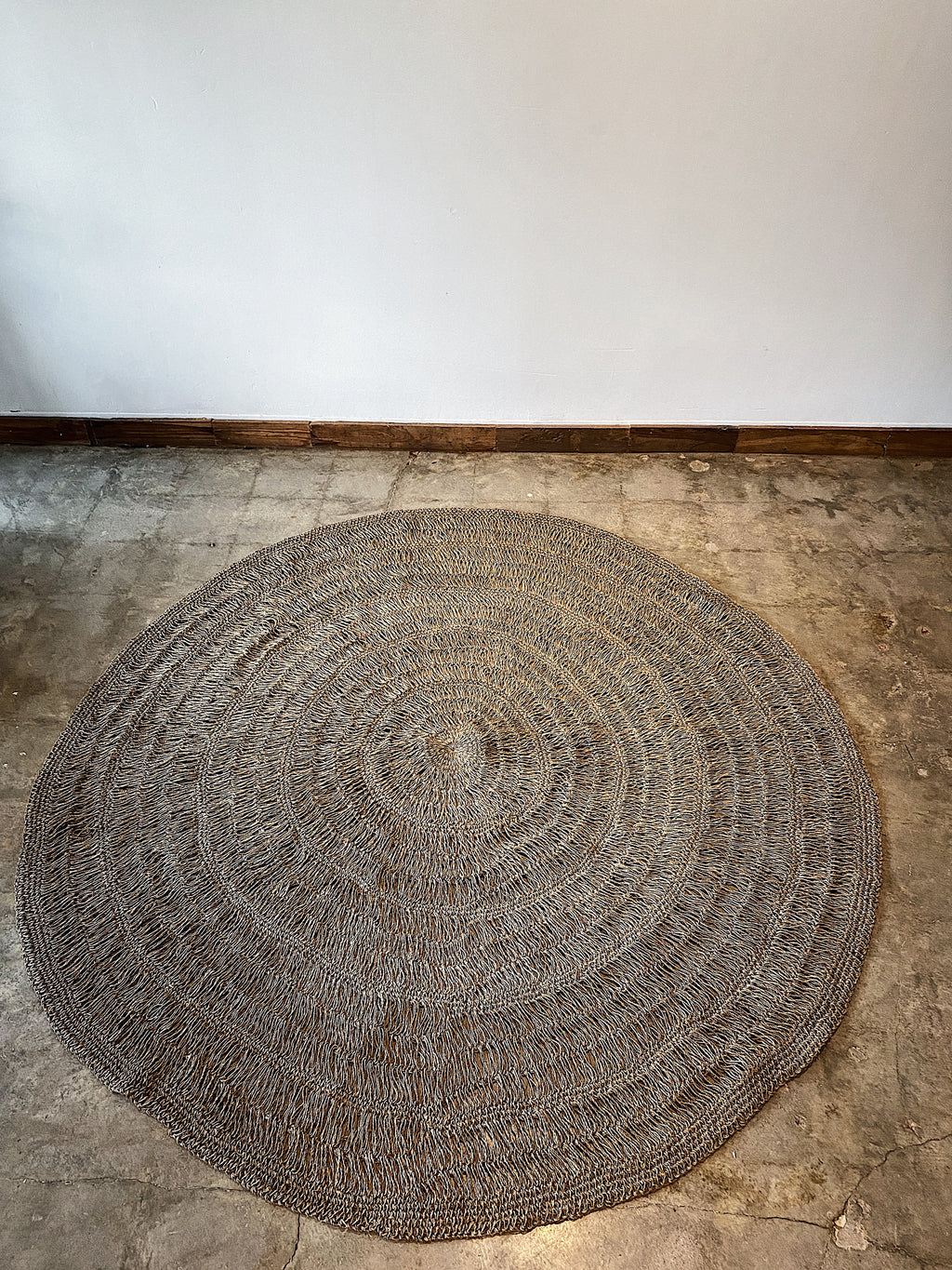 Round Handwoven Pandan Rug, Natural material for natural looks