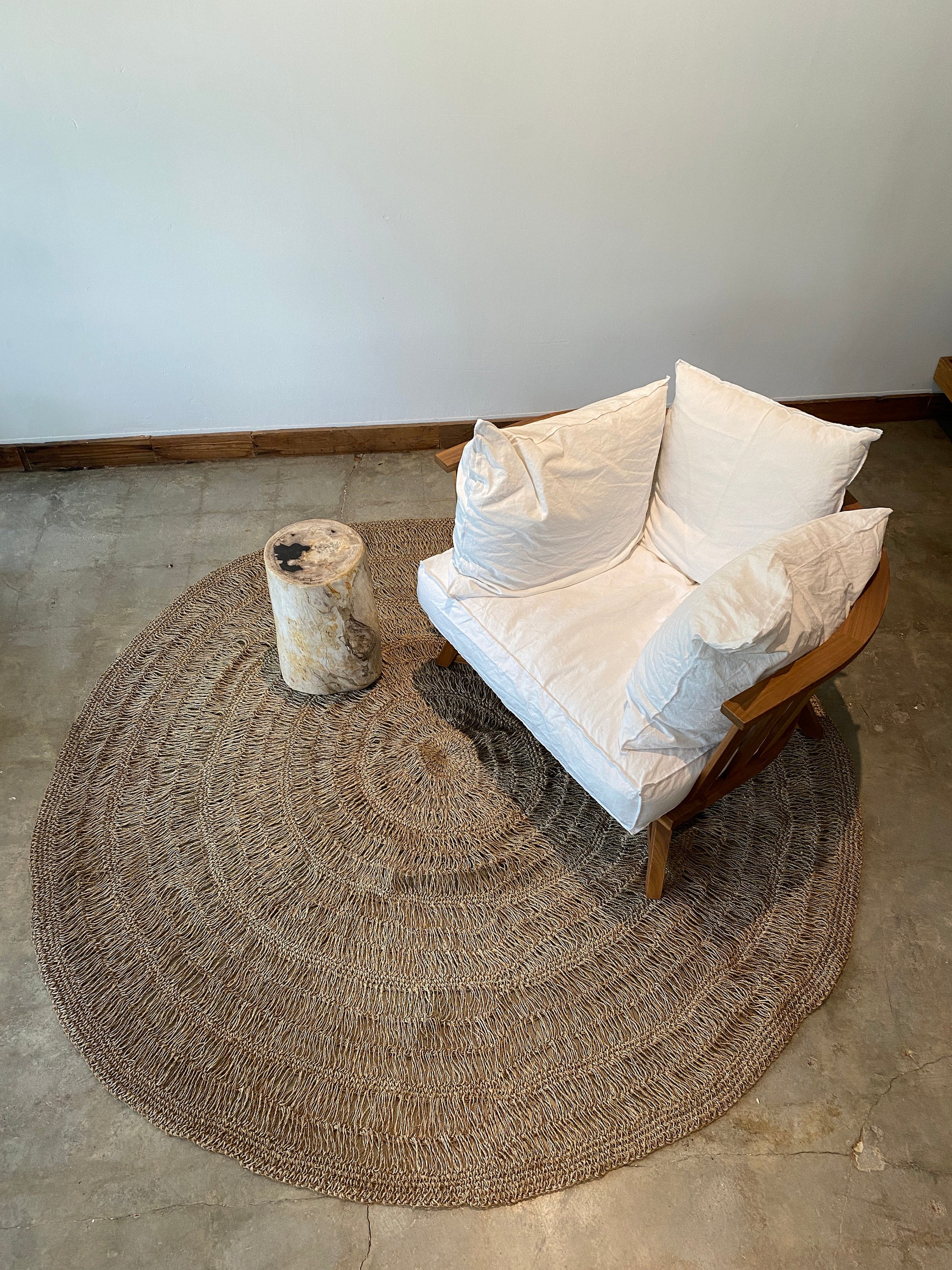 Round Handwoven Pandan Rug, Natural material for natural looks