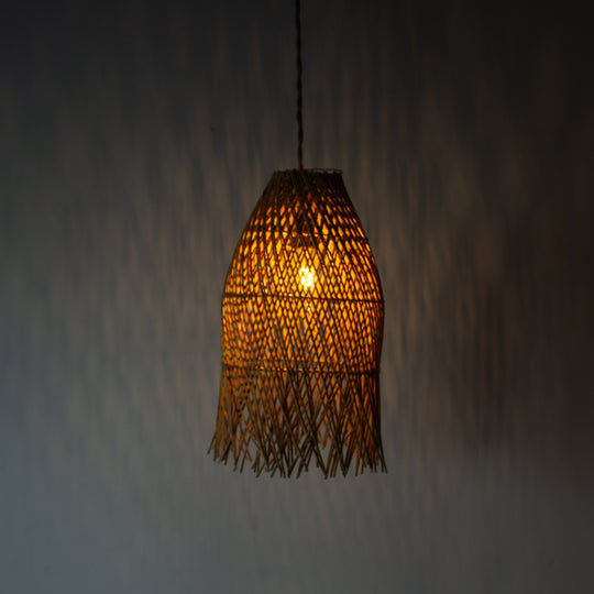Handwoven Rattan Vertical Pendant Light | Simple and Natural Lamp
