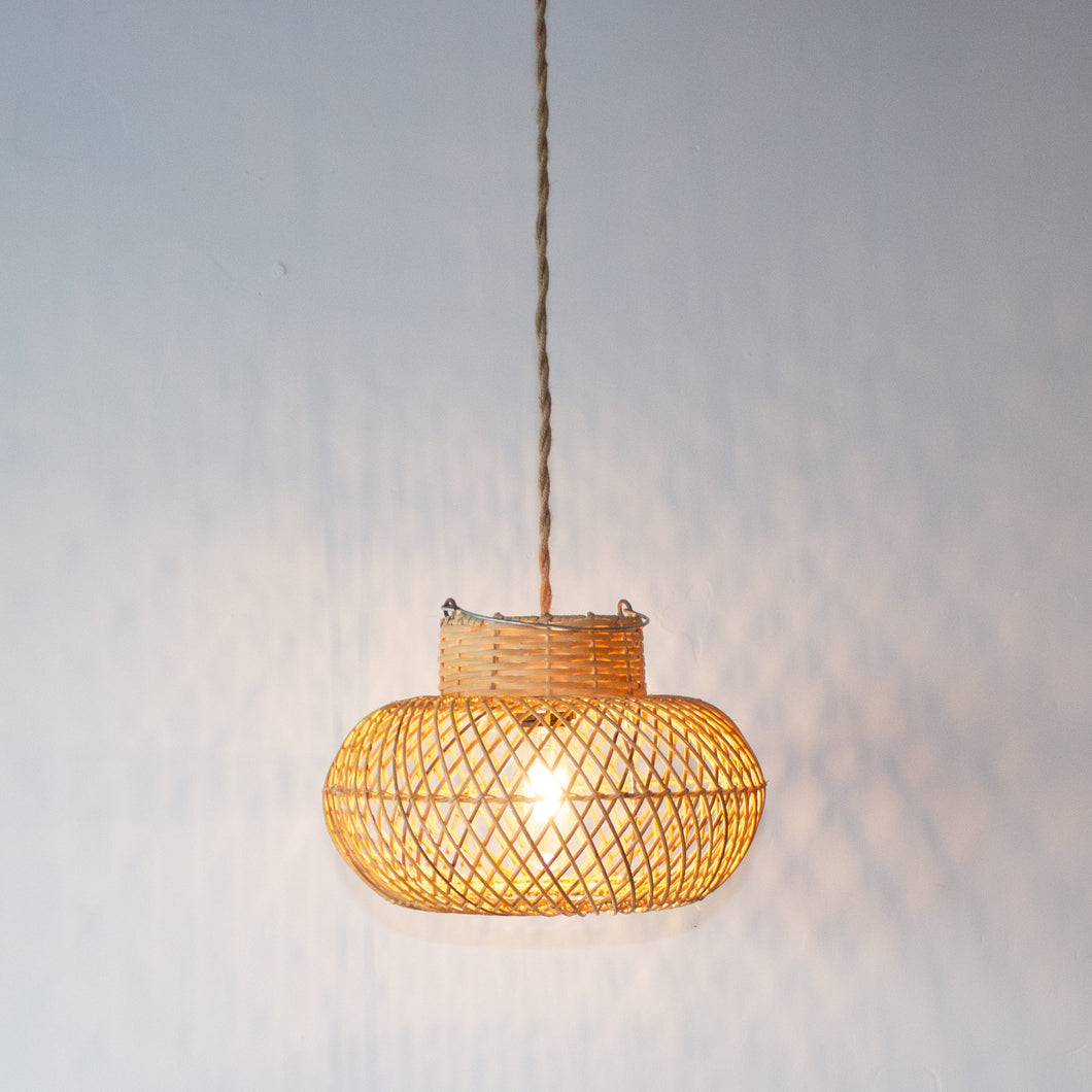Handwoven Rattan Mushroom Pendant Light | Simple and Natural Lamp